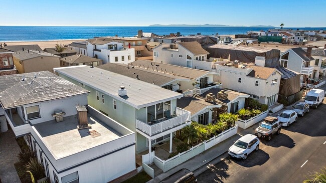 Building Photo - 1707 W Balboa Blvd
