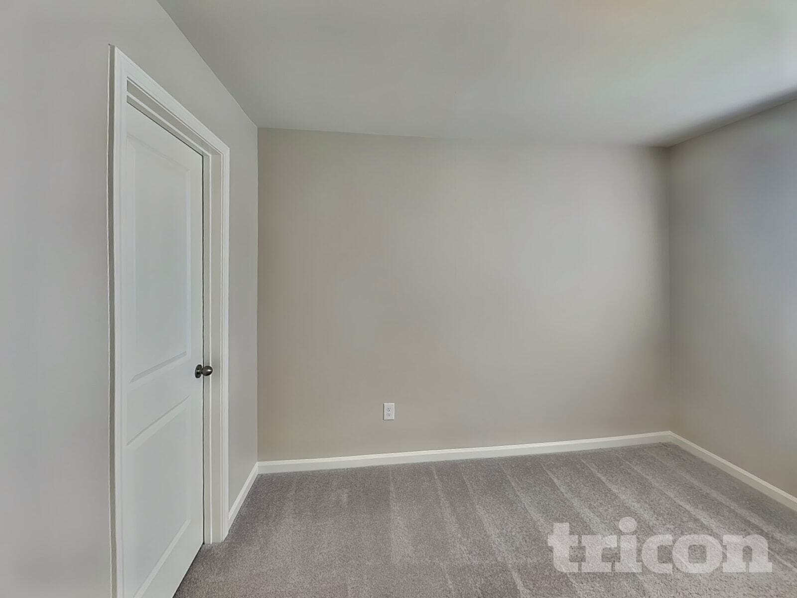 Building Photo - 5810 Oak Br Cir