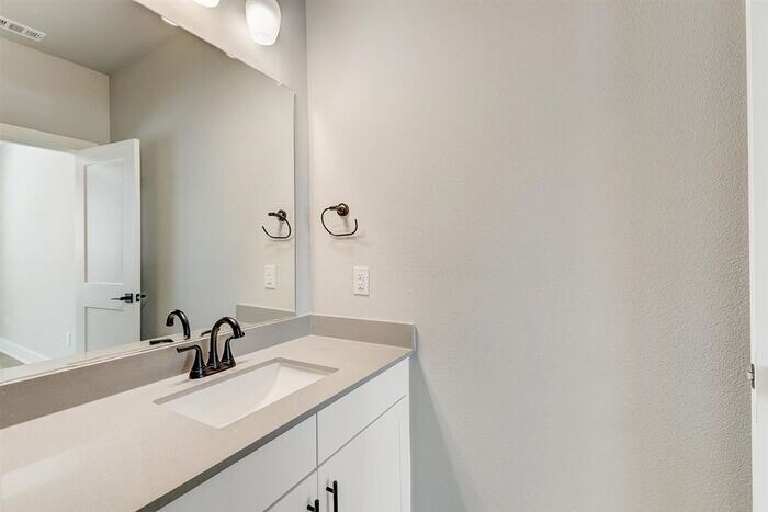 Building Photo - 3720 Florentine Dr