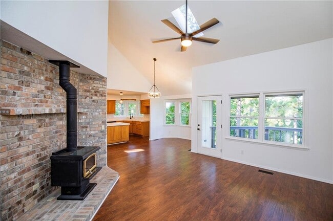 Building Photo - 8165 Old White River Rd