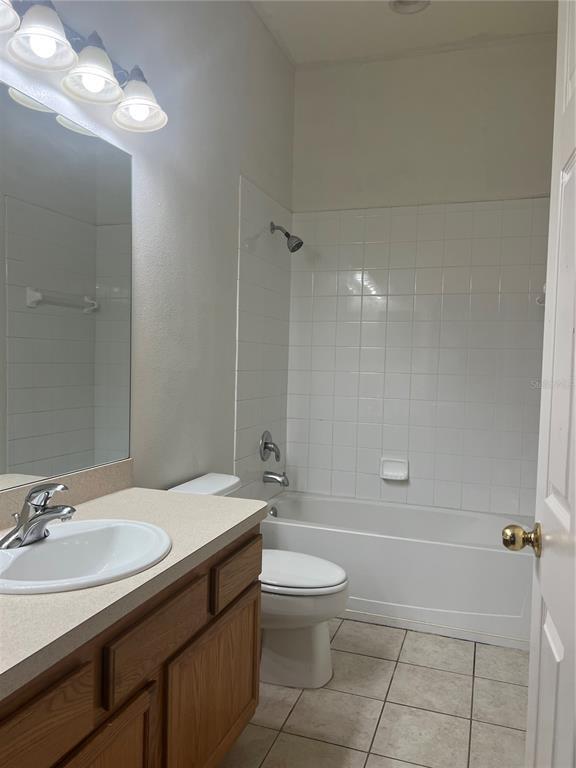 Building Photo - 9806 Fan Palm Way