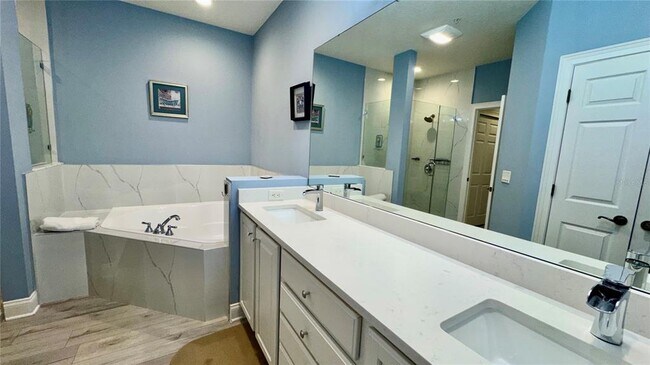 Building Photo - 6826 Sorrento St