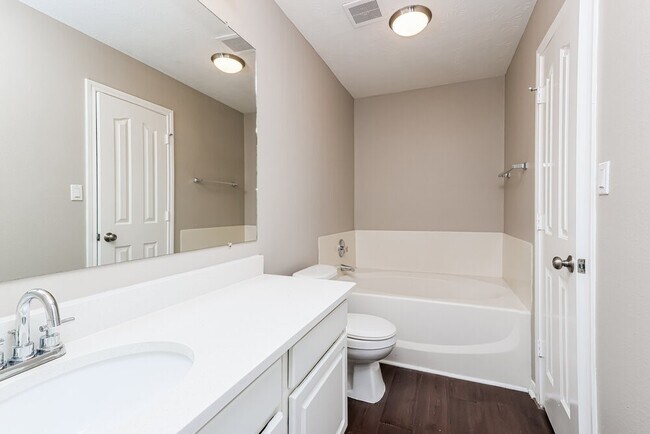 Building Photo - 22215 Nobles Crossing Dr