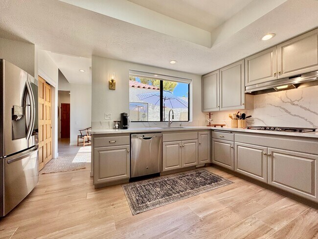 Building Photo - 49435 Ave Club La Quinta