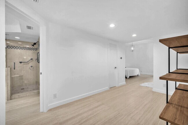 Building Photo - 6438 Via Rosa