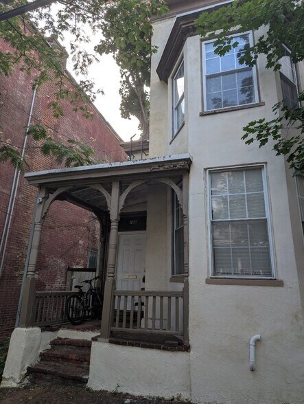 Primary Photo - 106 N 35th St
