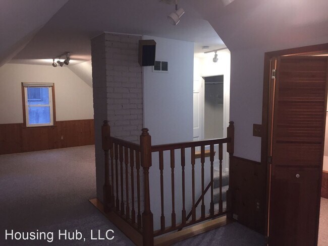 Building Photo - 3 br, 2 bath House - 632 Morgan Ave South