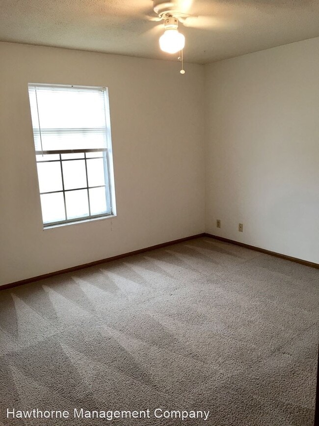 Building Photo - 3400 Balboa Ln