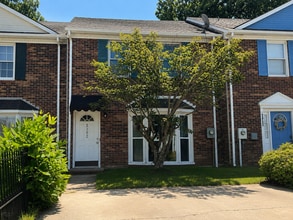 Building Photo - 2152 Westbury Ct SW