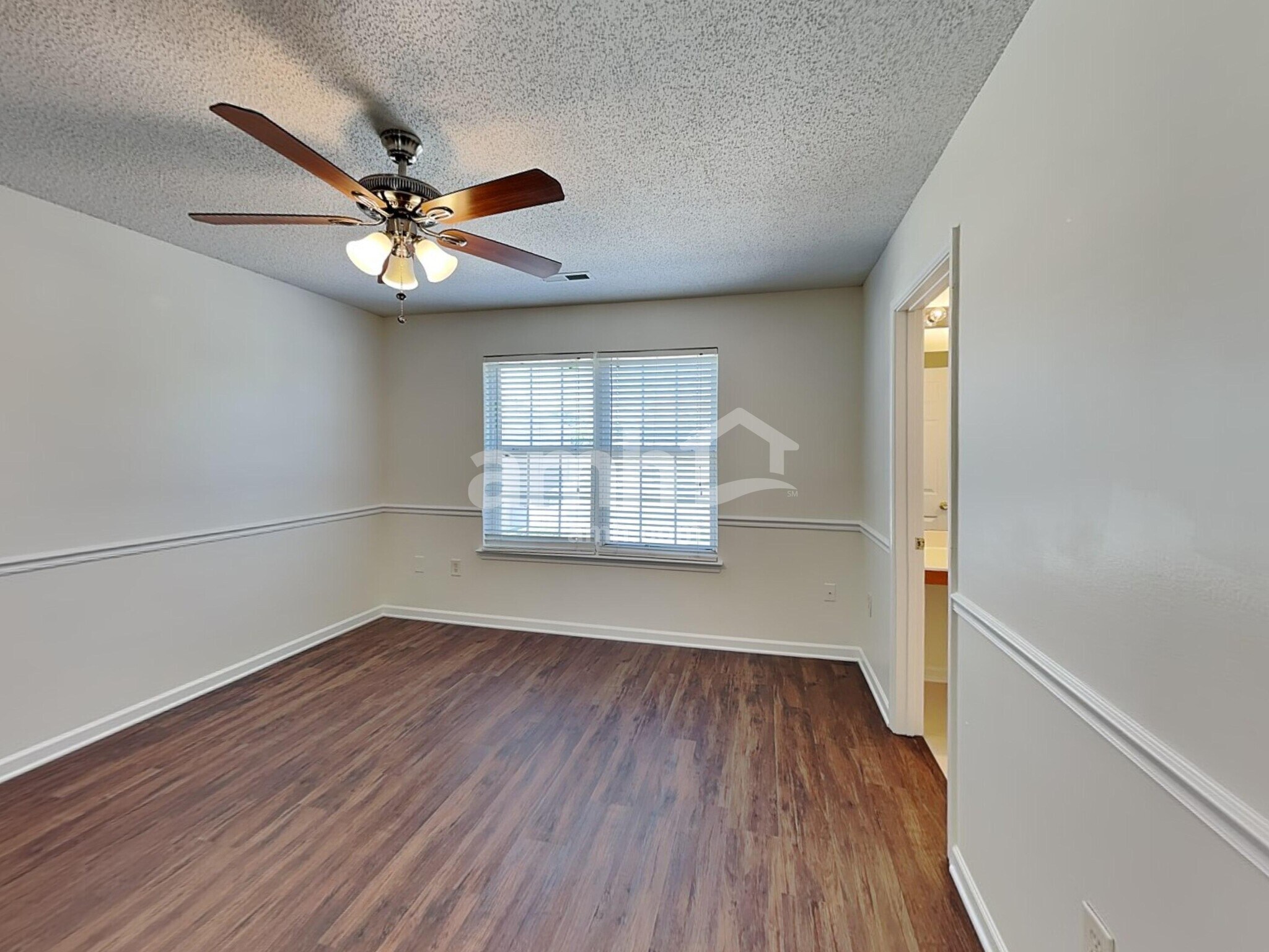 Building Photo - 9428 Meadowmont View Dr