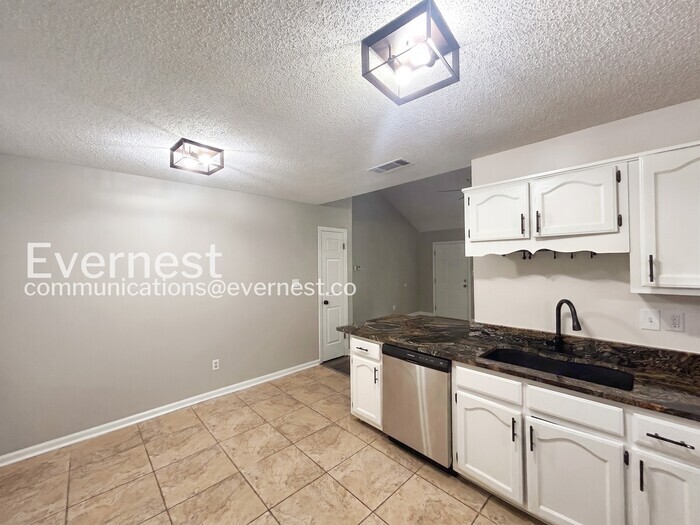 Building Photo - 5780 Saranac Ave