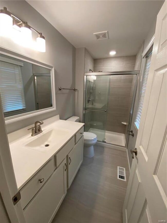 Building Photo - 762 La Feil Dr