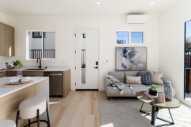 Building Photo - Private Yard Space, No Shared Walls, Views, New Luxury