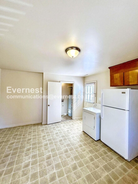 Building Photo - 206 Cambridge Pl