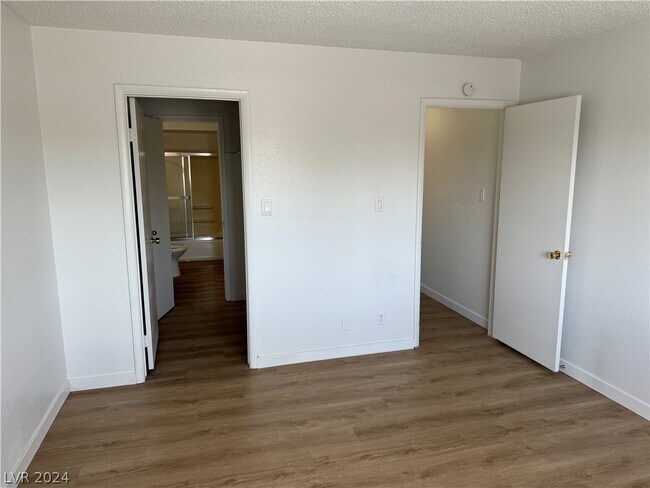 Building Photo - 506 N Wardelle St