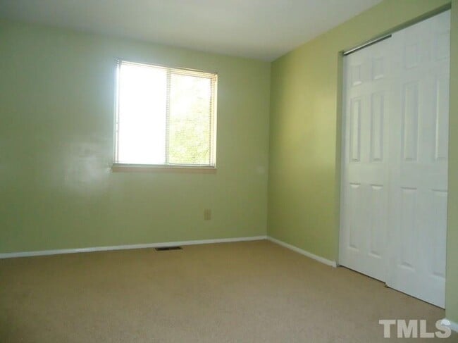 Building Photo - 110 Charolais Trail