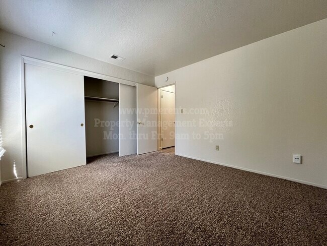 Building Photo - 5876 Alexandria Pl