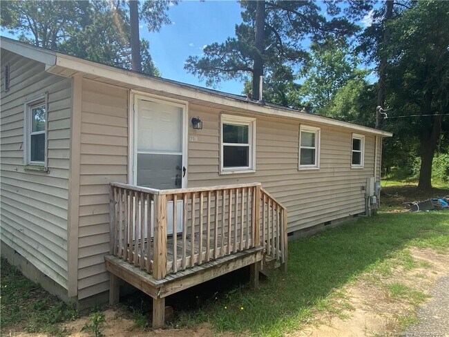 Primary Photo - 735 McArthur Rd