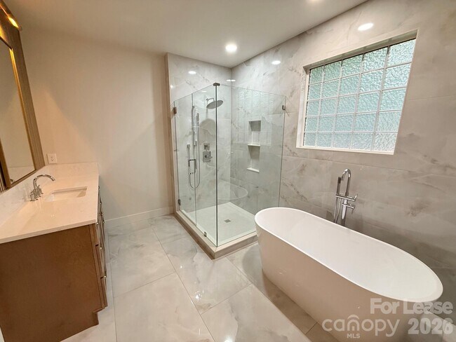 Building Photo - 5707 Verducci Ln