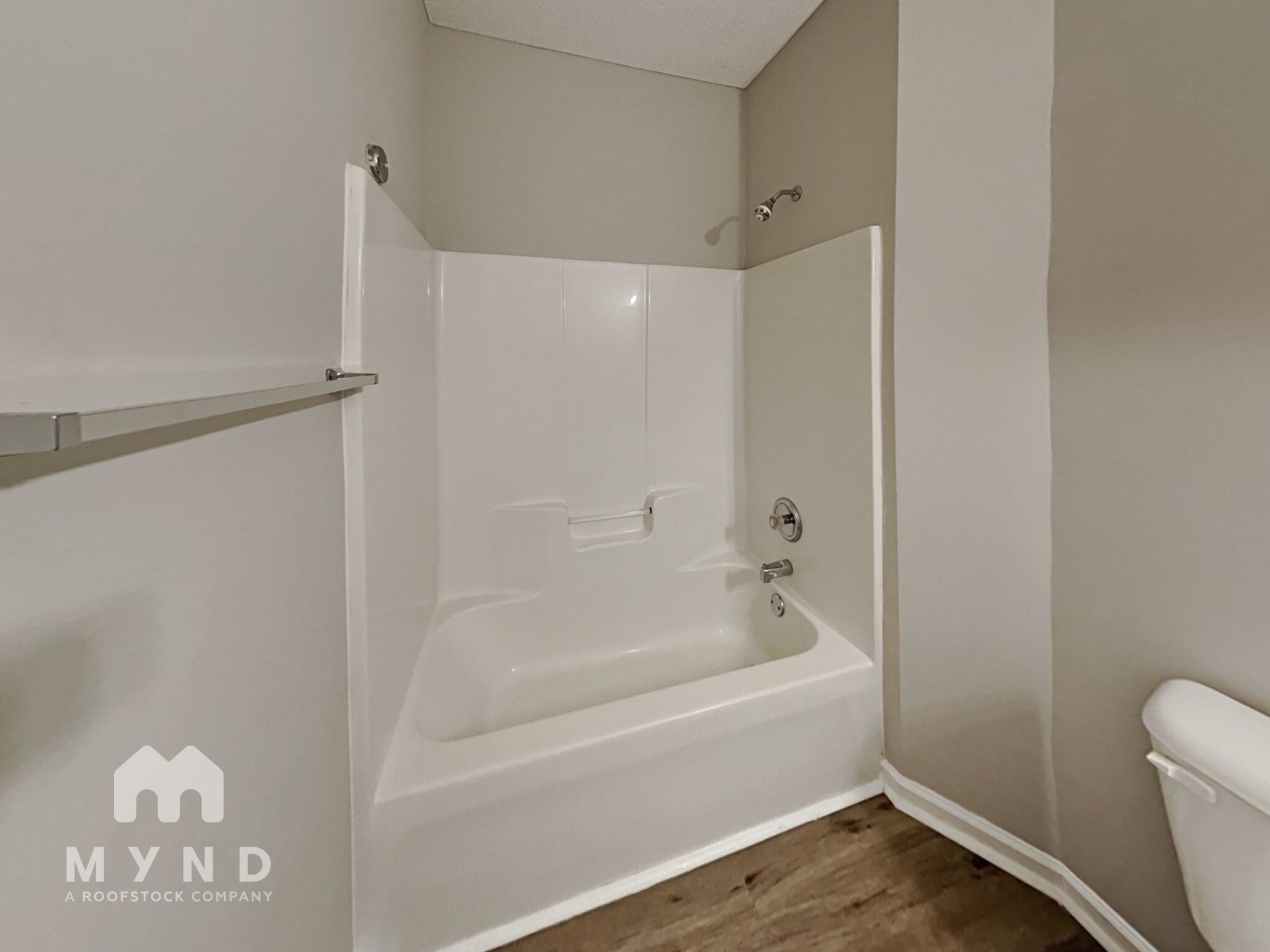 Building Photo - 1013 Vineyard Walk
