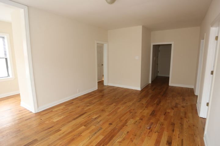 Building Photo - 3728 N Pine Grove Ave