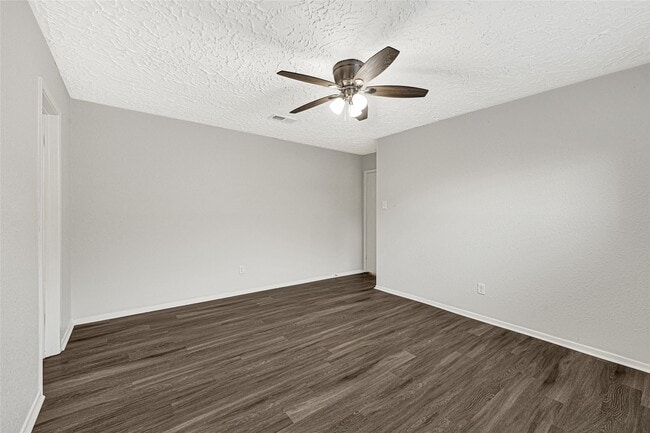 Building Photo - 8402 Bird Meadow Ln