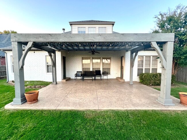 Building Photo - Stunning Home in Bixby Schools!