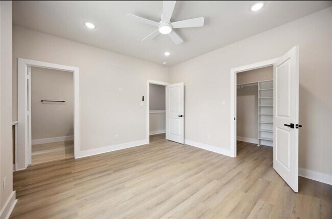Building Photo - 222 Canino Rd