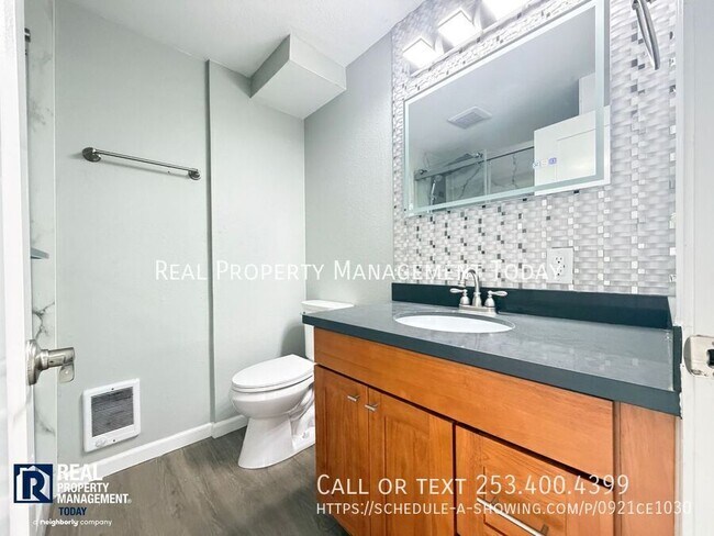 Building Photo - 1111 SW 148th St