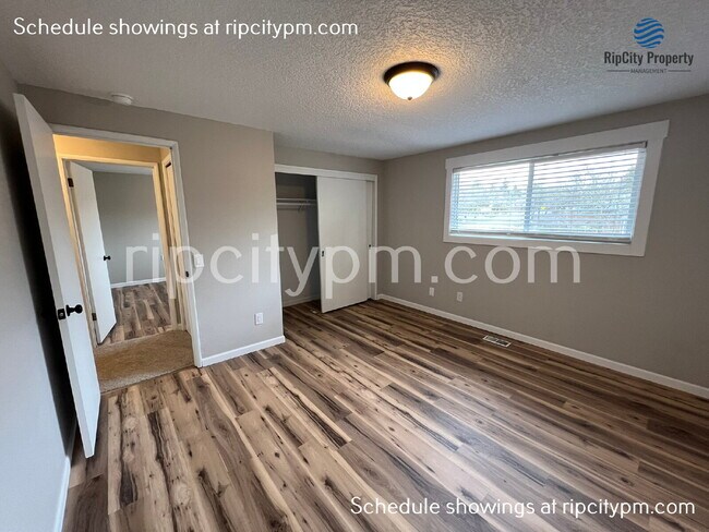 Building Photo - 12250 SW Indian Hill Ln