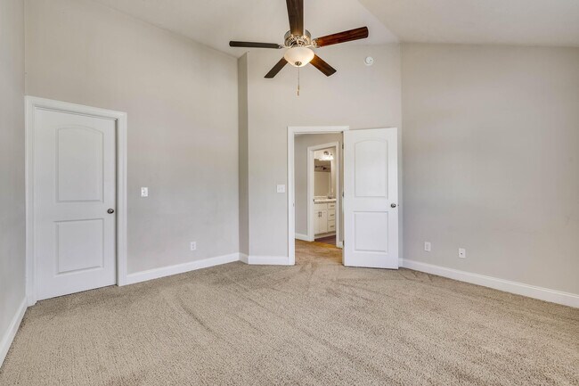Building Photo - 4281 Valencia Ln