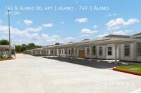 Building Photo - 740 N Alamo Rd