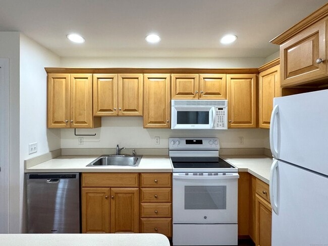 Building Photo - 86 CT-37