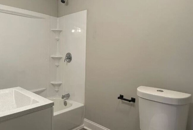 Building Photo - 1308 Iredell Ave