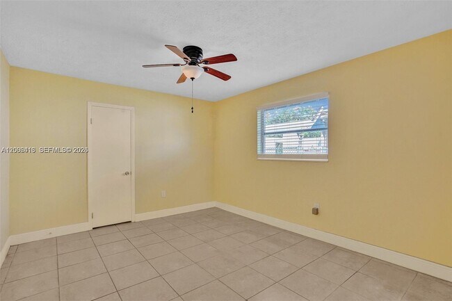 Building Photo - 7131 NW 24th Pl