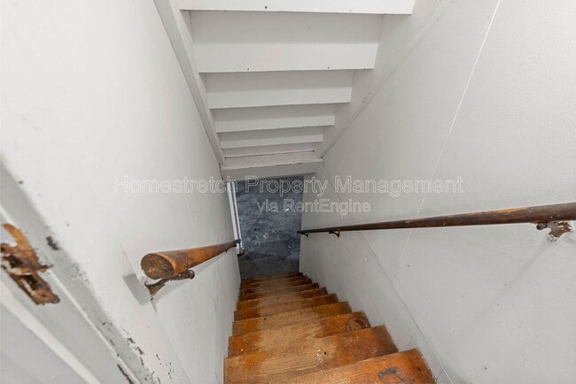Building Photo - 3215 St Catherine St