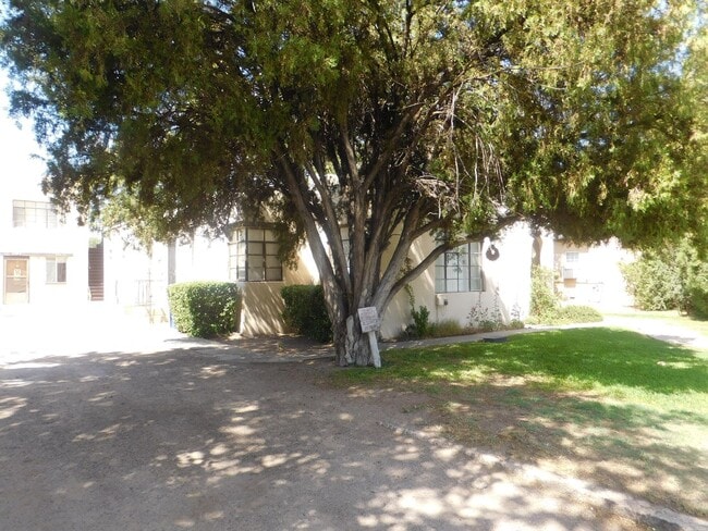 Building Photo - 222 W Lucero Ave