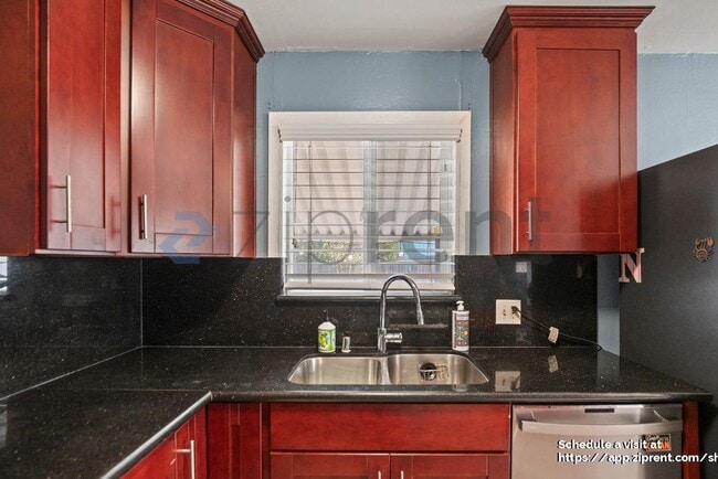 Building Photo - 1814 Armand Dr