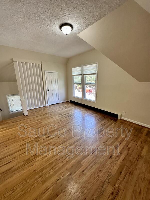 Building Photo - 5110 NE Glisan St