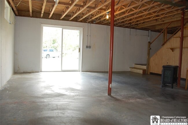 Building Photo - 2656 1/2 Horton Rd