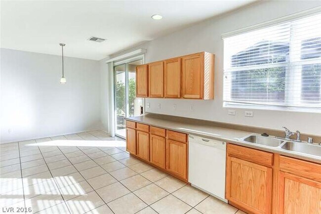Building Photo - Southwest Three Bedroom Home!!!