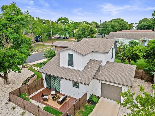 Building Photo - 1412 Perez St