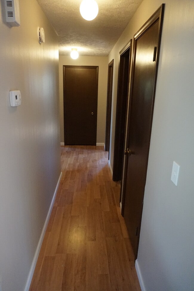 Building Photo - 641 Orchard Dr W