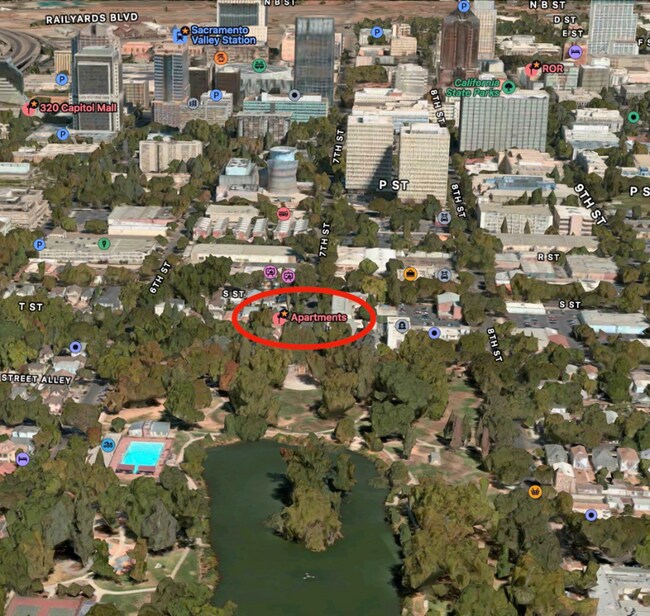 Building Photo - 1916 7th St