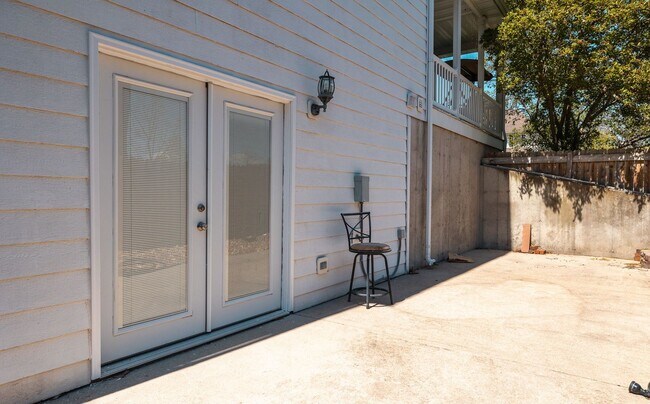 Building Photo - 4Bd/3.5Ba Home Available