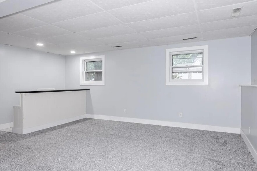 Building Photo - 707 Chester Dr