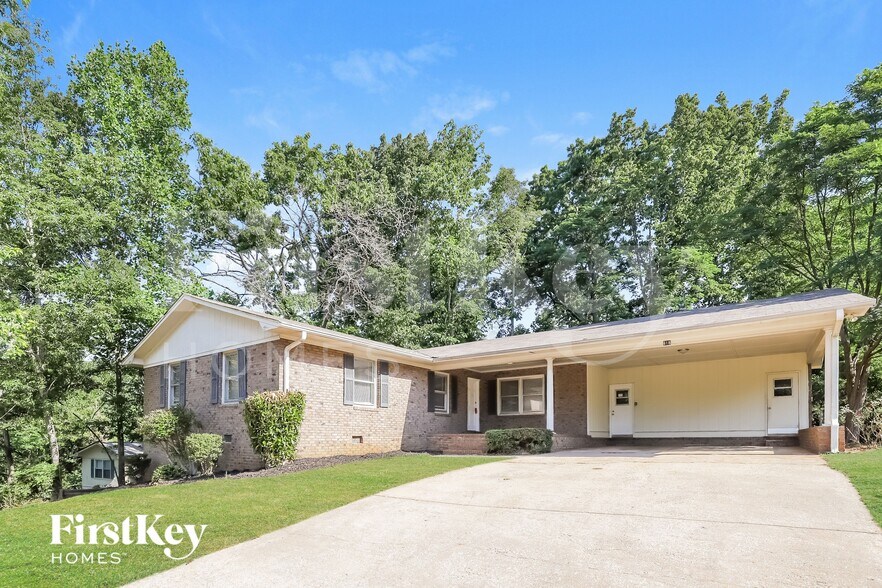 Building Photo - 818 Hillside Dr
