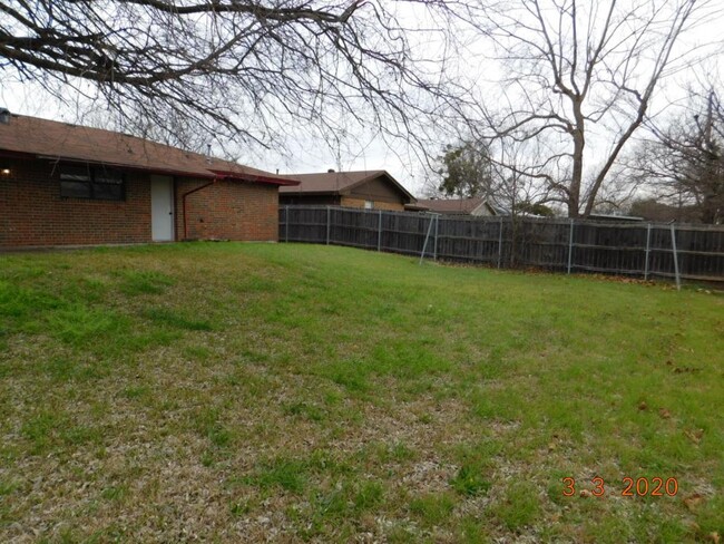 Building Photo - 1105 Pack Ave