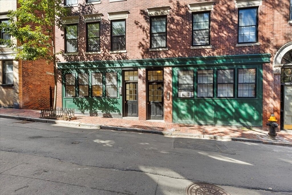 Building Photo - 80 West Cedar St