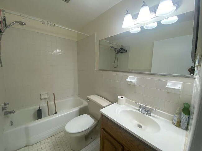 Building Photo - 200 Prince Frederick St